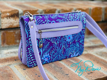 Load image into Gallery viewer, The Bend and Snap Clutch in Lavendar Floral