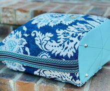 Load image into Gallery viewer, The Krystal Convertible Handbag in Magnolia Floral
