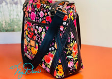 Load image into Gallery viewer, The Passion Flower Tote in Dark Floral
